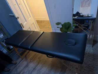 Massage Table / Bed