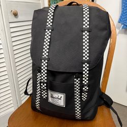 Herschel Retreat Backpack with checkered straps Black /White 14L
