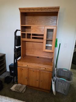 Computer Hutch desk.