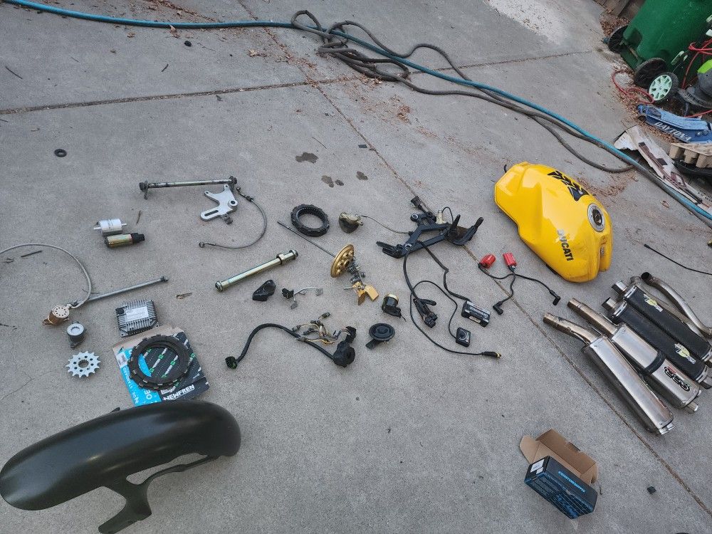 2001 Ducati Monster 900S I.E Lot Of Parts