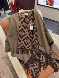 Luxury Double-Faced Cashmere Cape