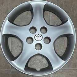 Toyota Corolla Hubcap 5 Spoke