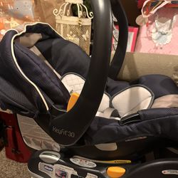 Chicco Carseat for Infants with Base