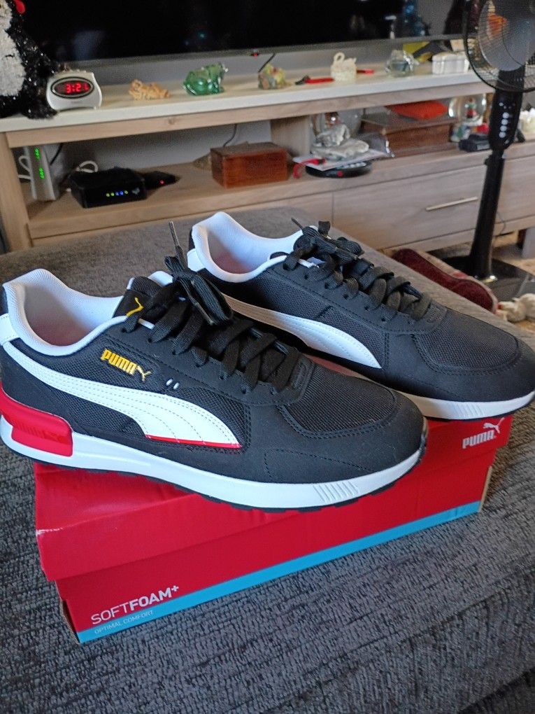 Mens Brand New Pumas Sz 10