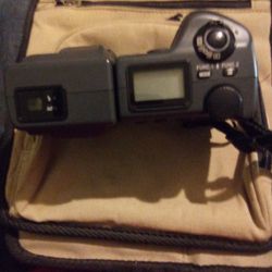 FOR COLLECTORS !!! Nikon Coolpix 995 Digital Camera  