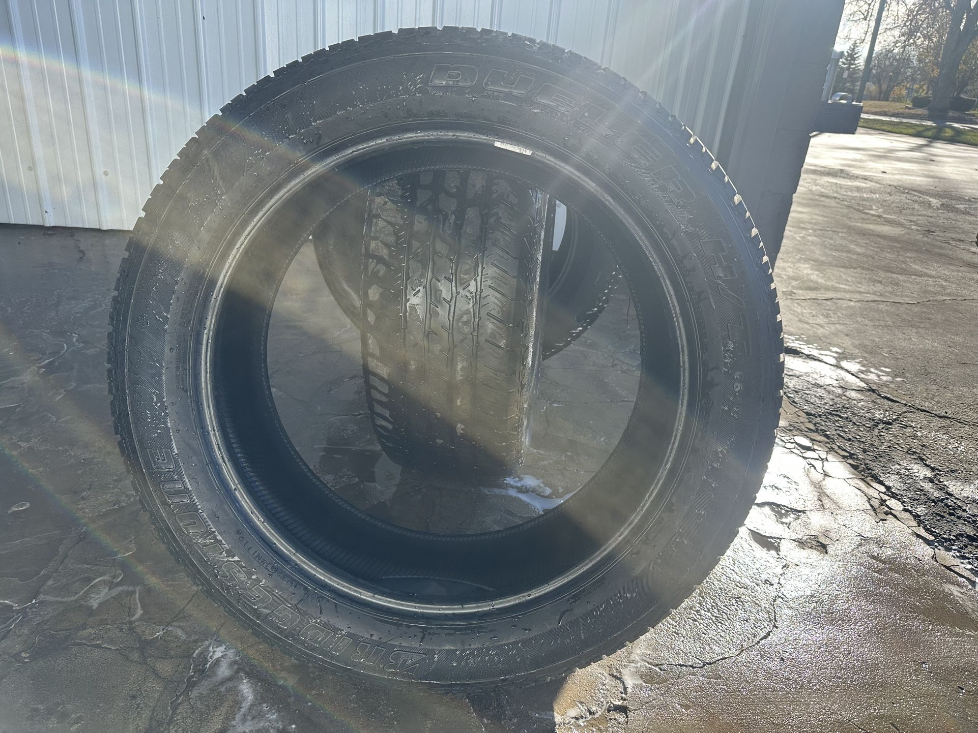 Tire 275/50r/22