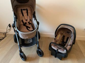 Mint Condition Evenflo Pivot Modular Travel System with LiteMax Infant Car Seat, Desert Tan