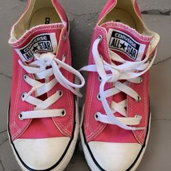 Girl’s Pink Converse All Star Sneakers size 2 youth