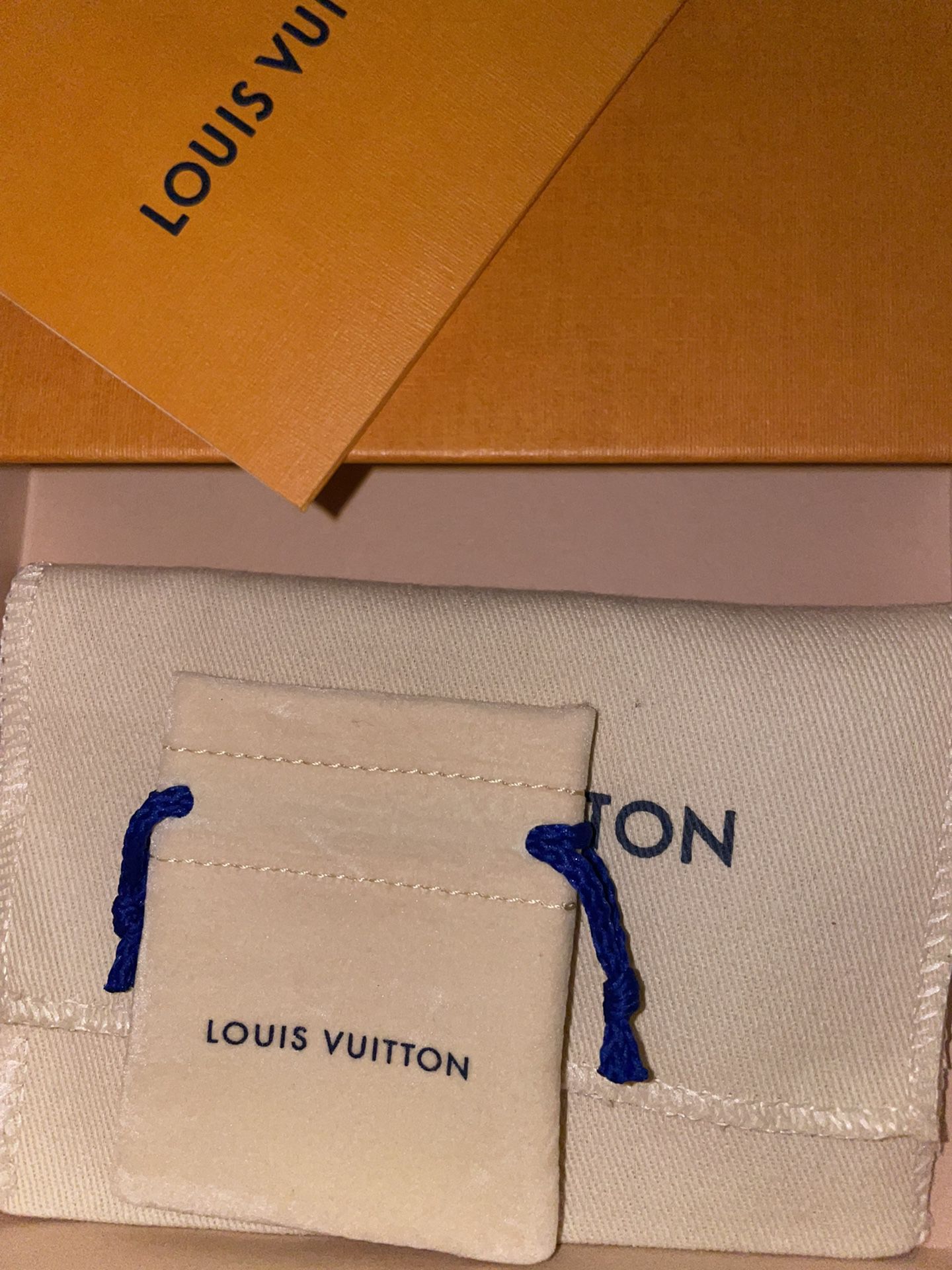 Louis Vuitton Faux Pearl Cruiser Earrings - White, Brass Stud, Earrings -  LOU718654