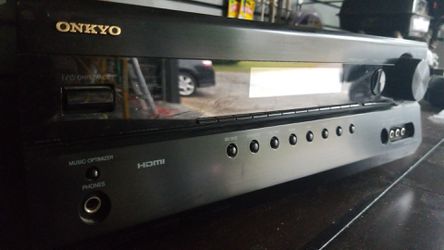 Onkyo AV receiver HT-R580