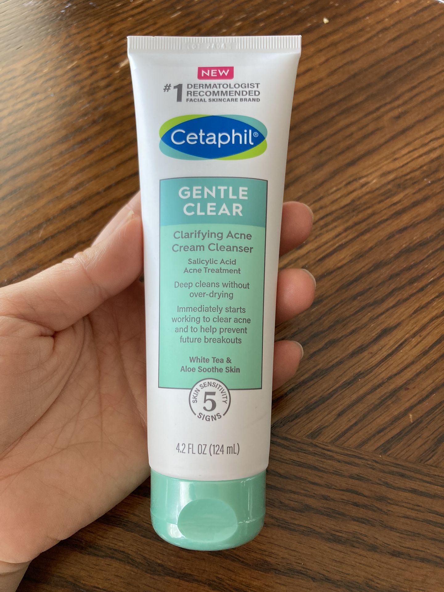 NWT Cetaphil Gentle Clear Clarifying Acne Cream Cleanser