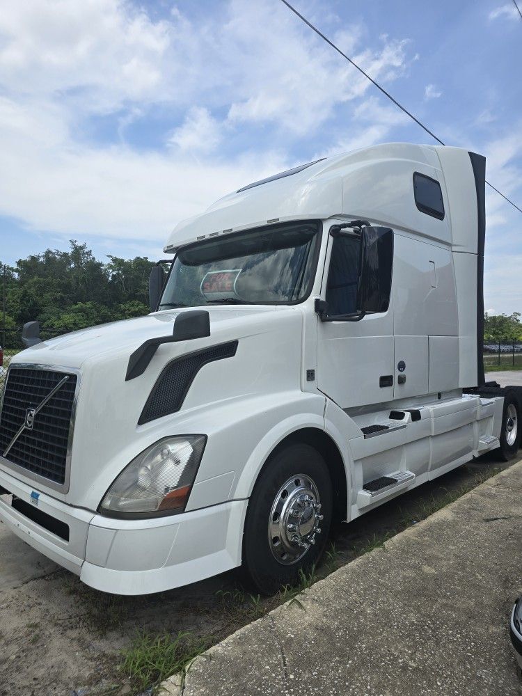 2018 Volvo VNL