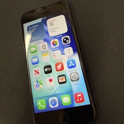 iPhone SE 2 64GB in Black Unlocked 