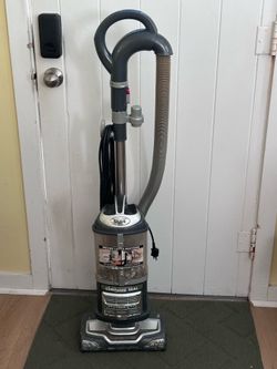 Shark Vacuum cleaner