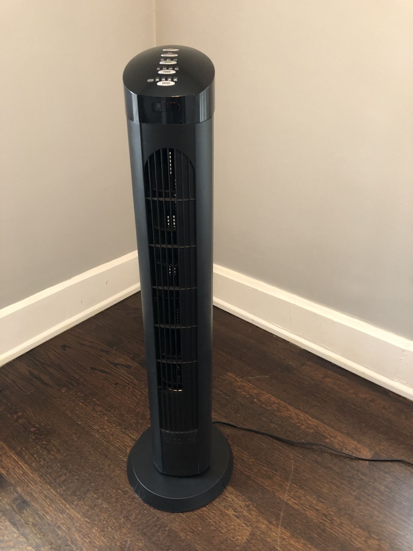 Cascade 40 inch Oscillating Tower Fan with Remote Control