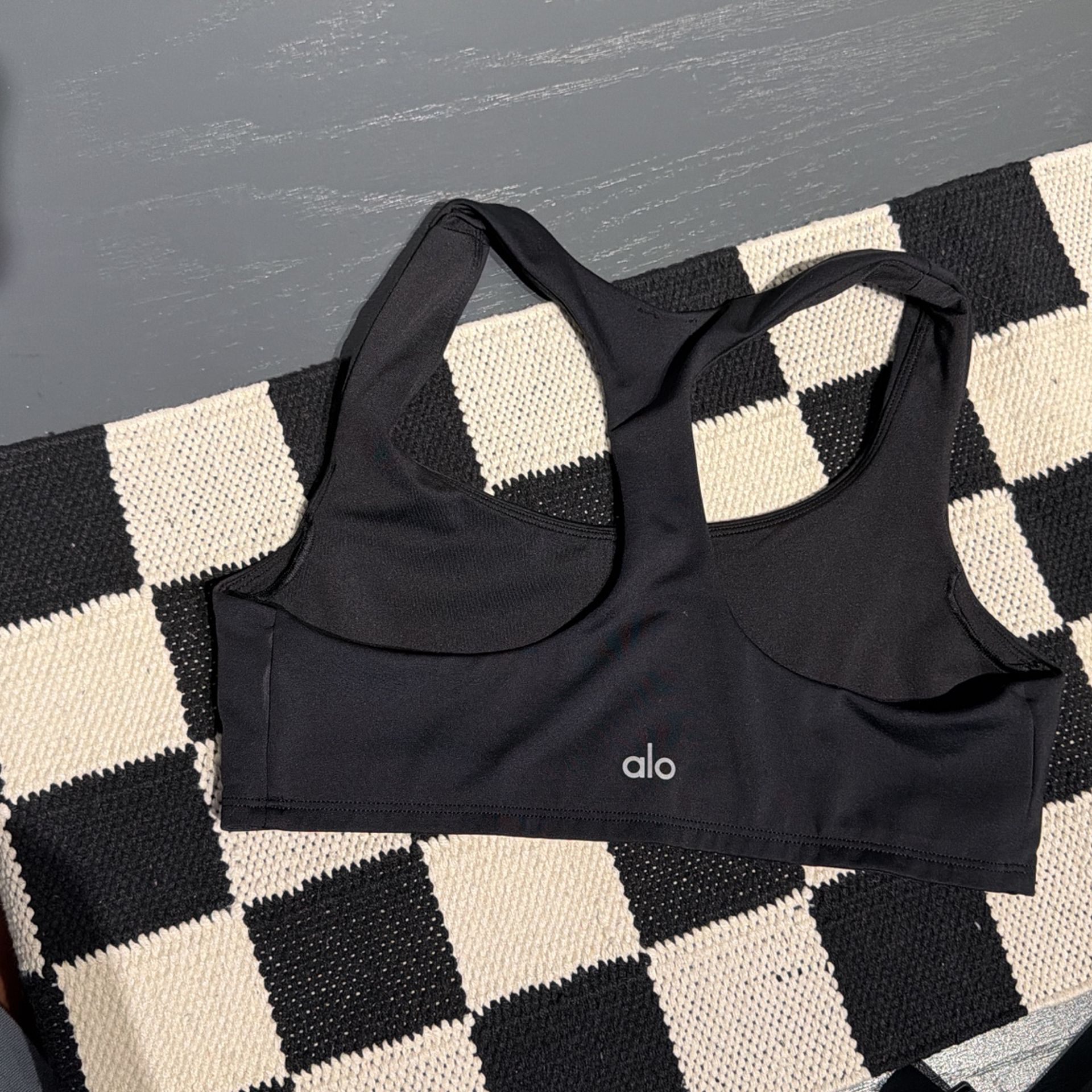 Alo Bra Size M No Pads