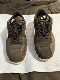 Nike Low-Top Cortez Sneakers Black and White