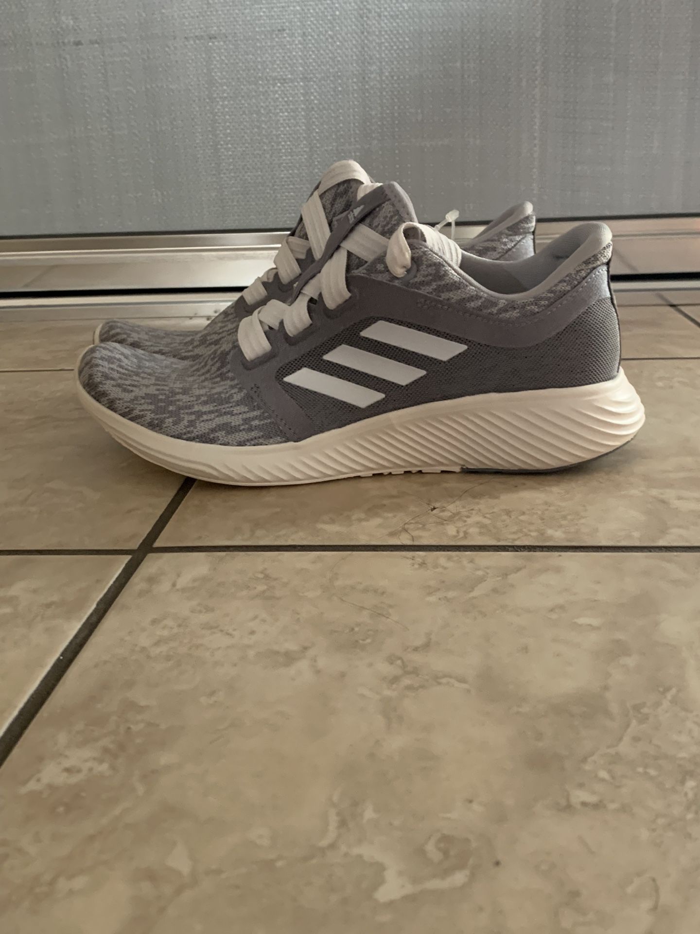 Adidas Edge Lux 3W, Size: 7 Men