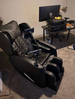 Zero gravity massage recliner