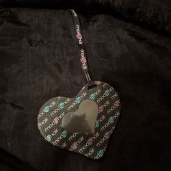 Heart-Shaped Card Holder
