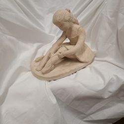 Ballerina    Getting  Ready Statue 