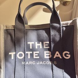Marc Jacob’s Mini Tote Bag 