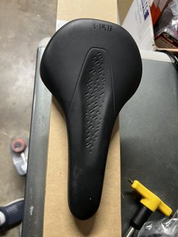 Fizik Terra bike saddle