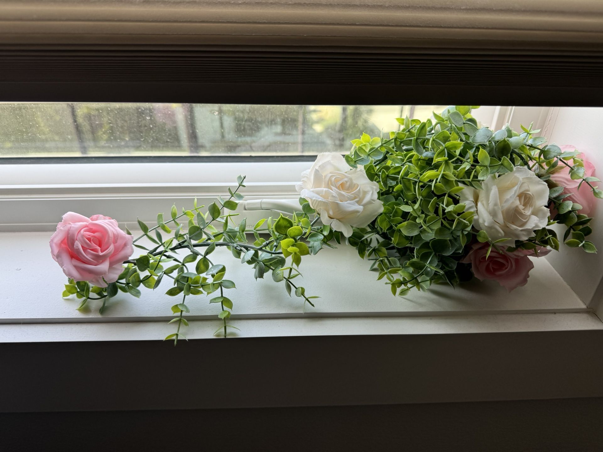 White And Pink Eucalyptus Garland4 Pieces, 5 Foot Long Each