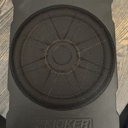 10 “ Kicker Subwoofer/ Amp Combo