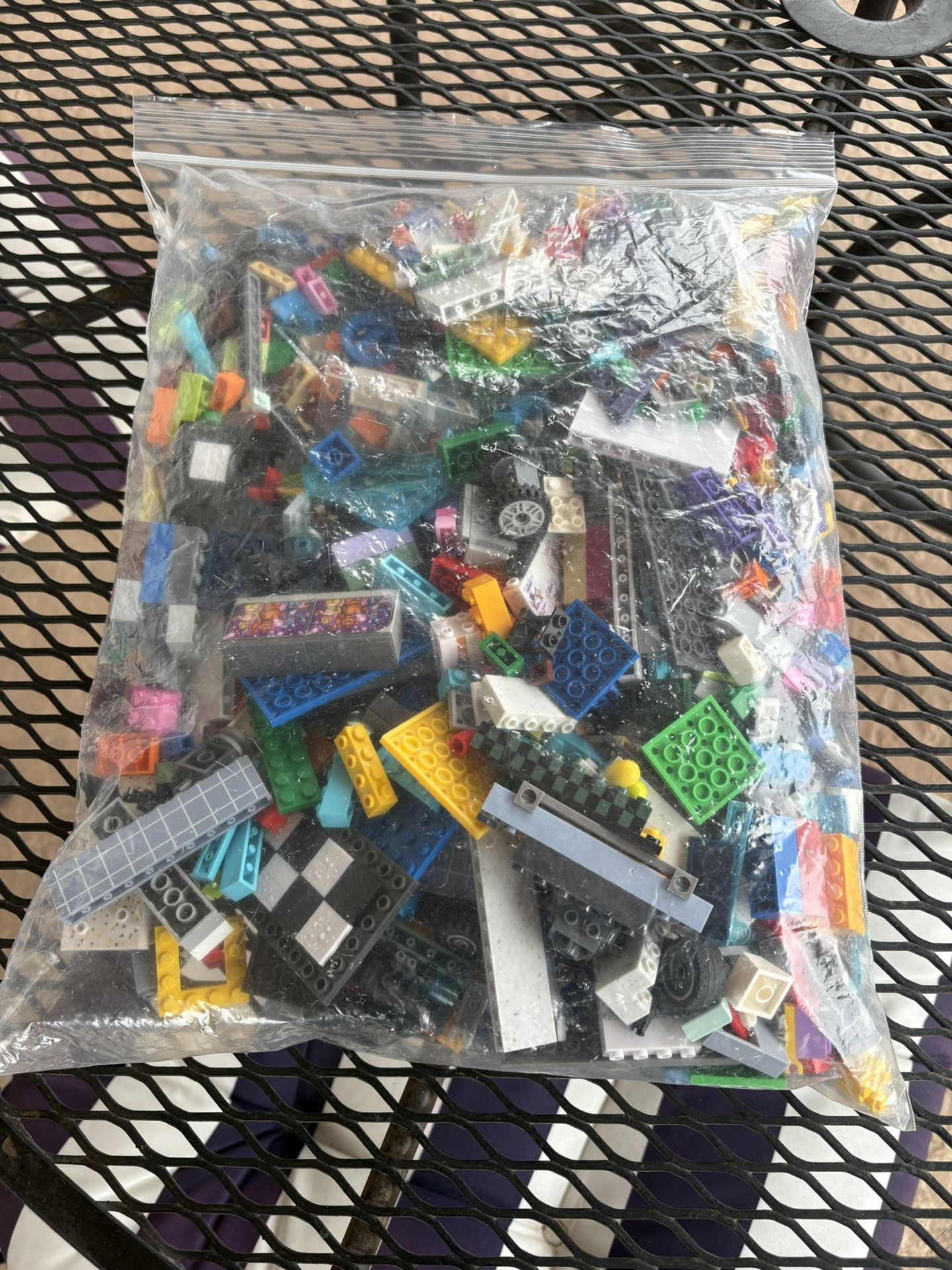 2.5 Pounds Of Legos