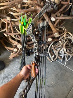 Mathews S2 Compound Bow