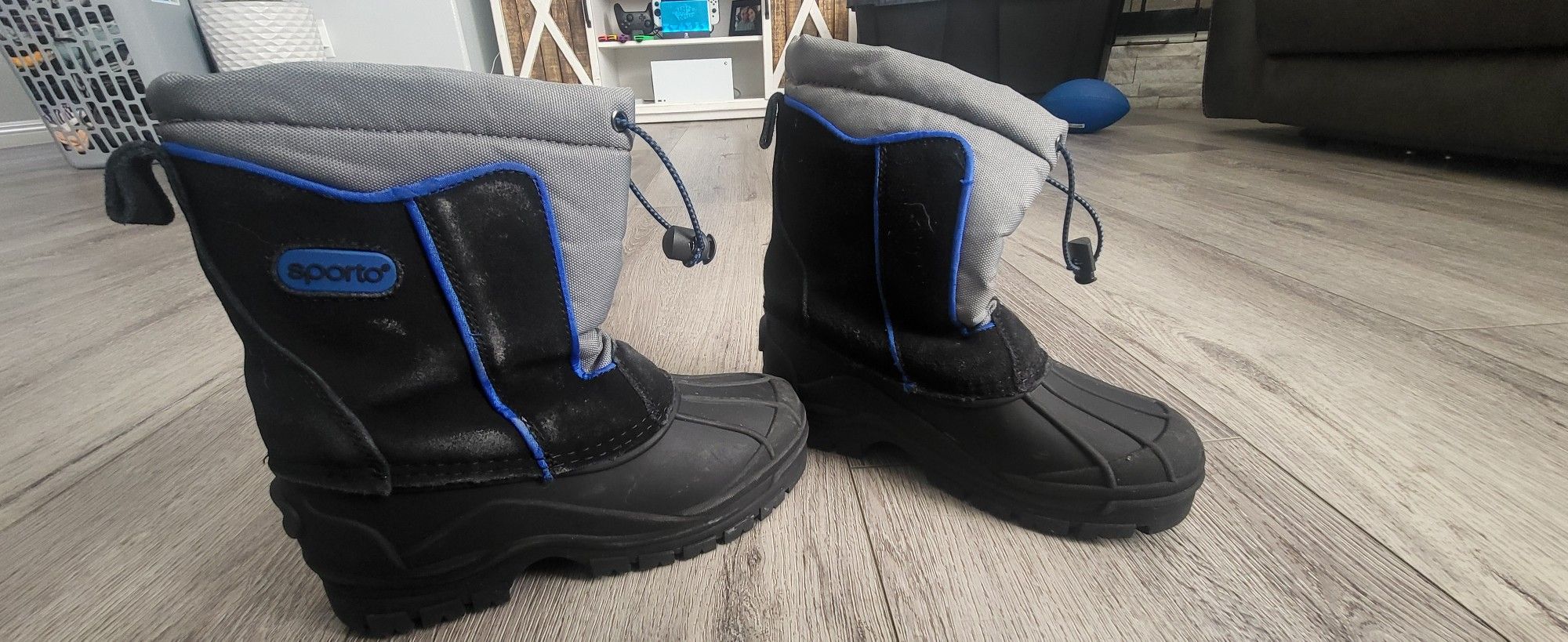 Boys Snow Boots Size 2- Not Toddler