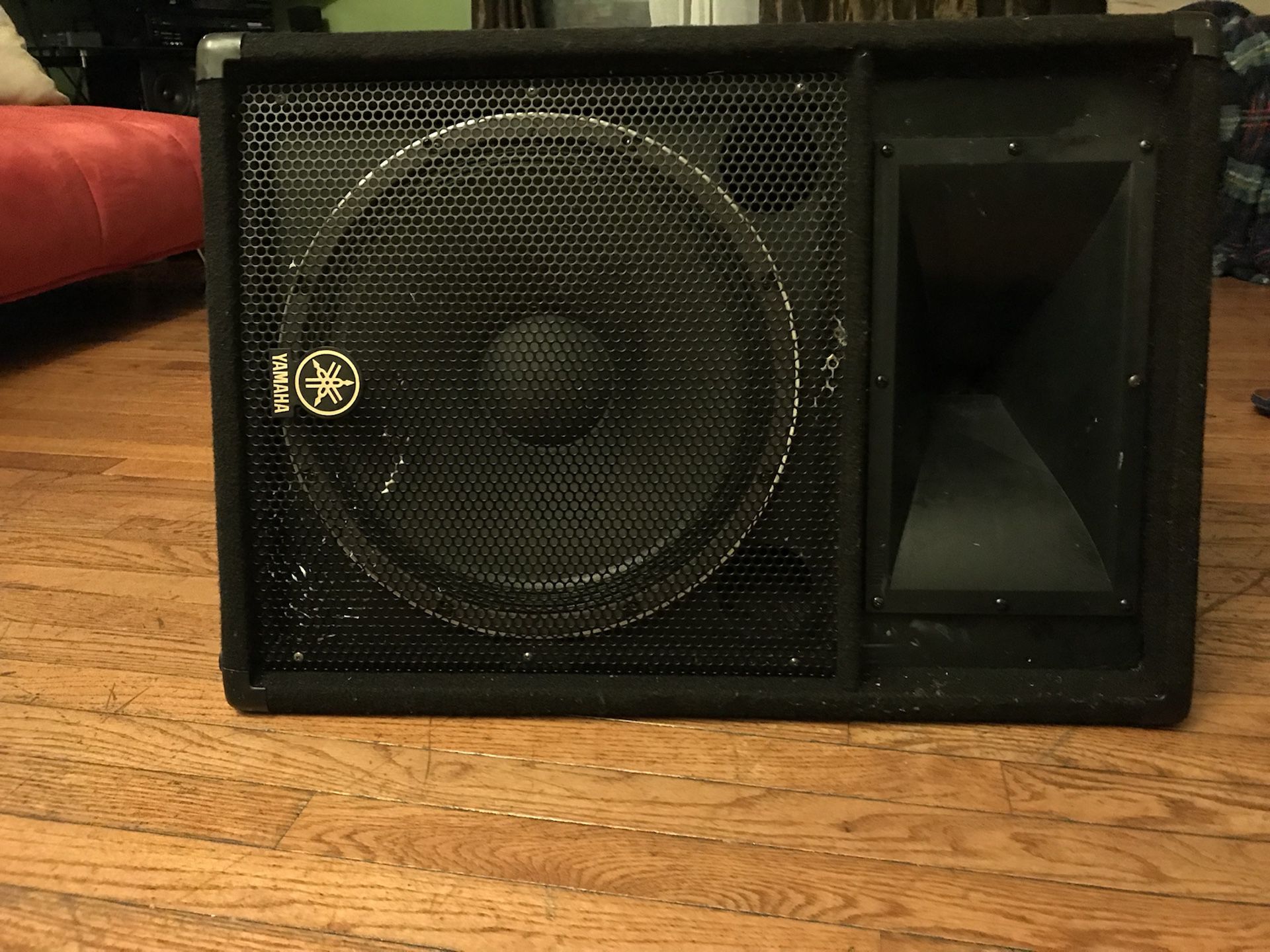 Speaker monitor Yamaha