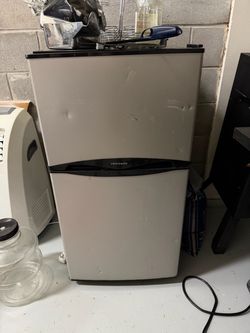 Mini fridge