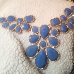 Turquoise Gemstone And Gold Chain Necklace 