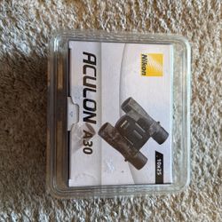 Binoculars Nixon Brand Accurate Eight30 10 X 25 Great For A Christmas Present $60