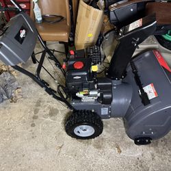 Briggs and Stratton snow blower