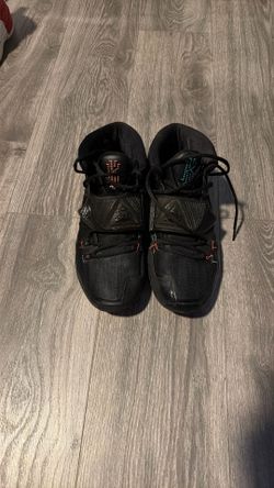 Kyrie irving basketball shoes