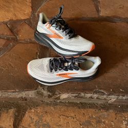 Brooks Walking/Running Shoes 