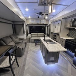 2021 Forest River Heritage Glen 369BL