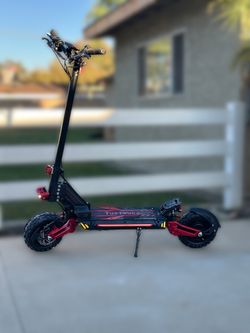 Dual Motor E-Scooter 45MpH - 5600W 48V 26Ah