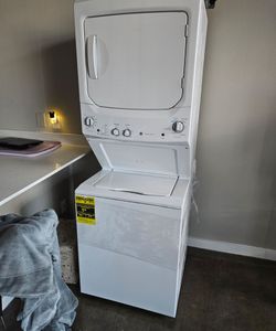 GE Stacked Washer Dryer Combo Unit