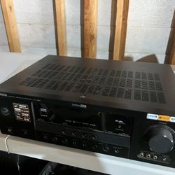 Yamaha RX-V453 Entertainment System