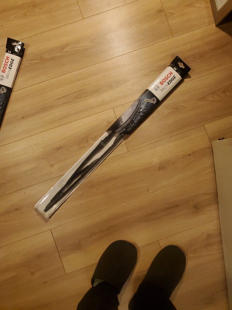 Bosch MicroEDGE 28" Wiper Blade