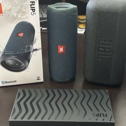 JBL Flip 5 — Lightly used