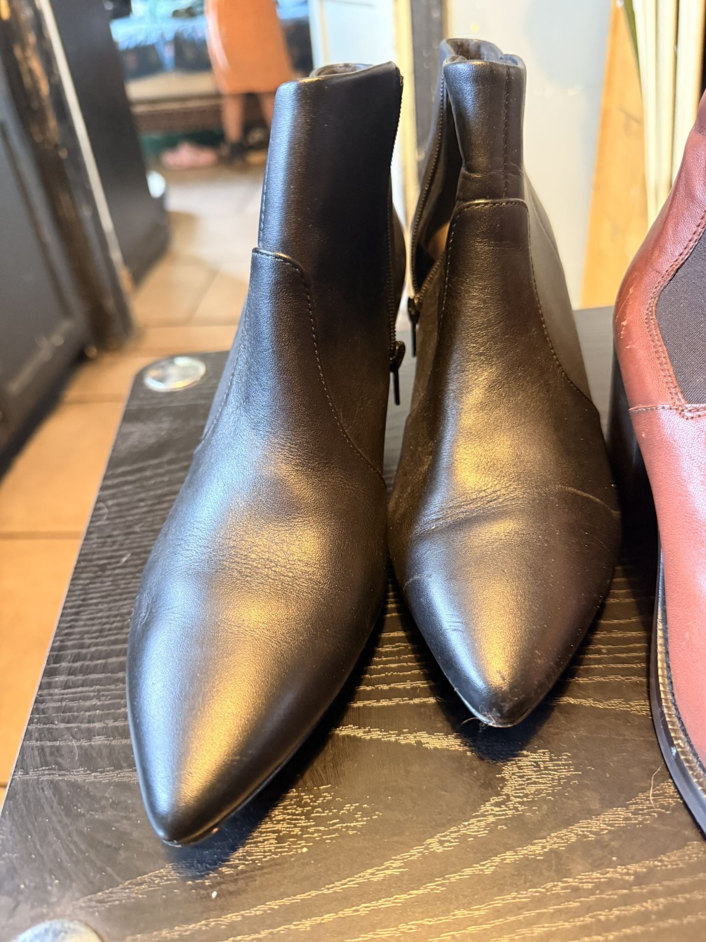 Clark's Size 9 Boots