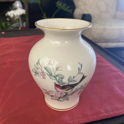 VINTAGE LENOX CERAMIC PORCELAIN VASE 