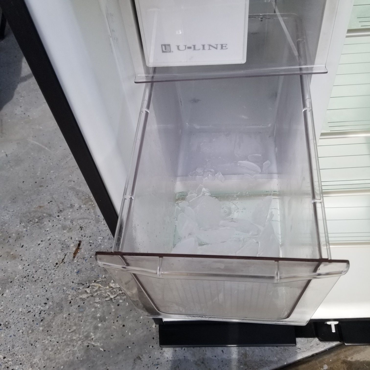 ULINE MINI FRIDGE W/ICE MAKER for Sale in Los Angeles, CA OfferUp