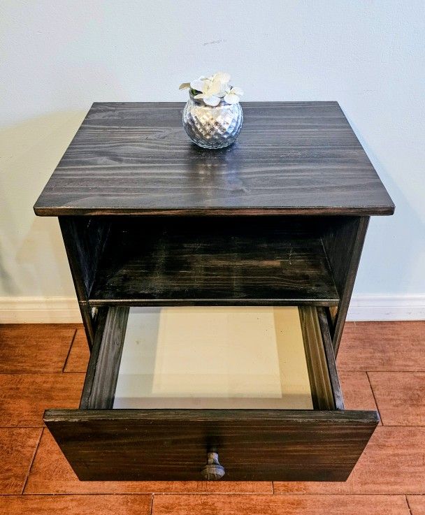 Beautiful Modern Ikea WOOD Side Table 