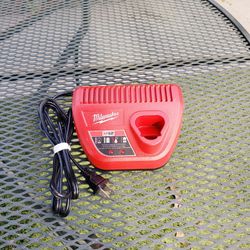 Milwaukee Battery Charger 